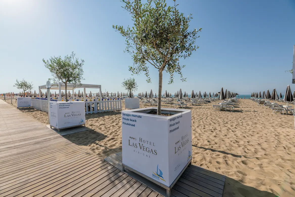 Spiaggia riservata e attrezzata - hotel las vegas bibione